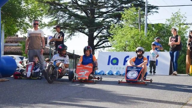 Foto: La Estafeta. La Falda se prepara para vivir una nueva fecha del Campeonato Cordobés de Karting a Rulemanes y Triciclos Drift, una propuesta gratuita y familiar en barrio Parque Jardín.