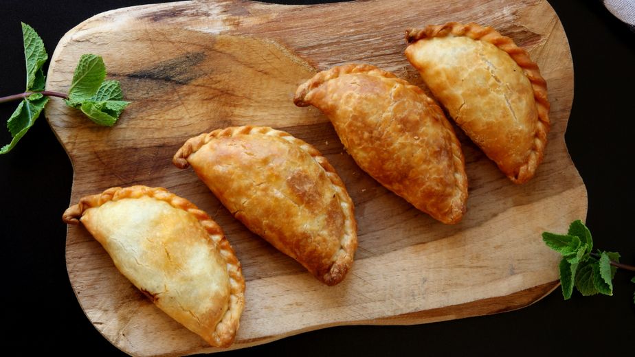 Empanadas para alentar a la Selección Argentina: 3 ideas de rellenos con un solo sofrito