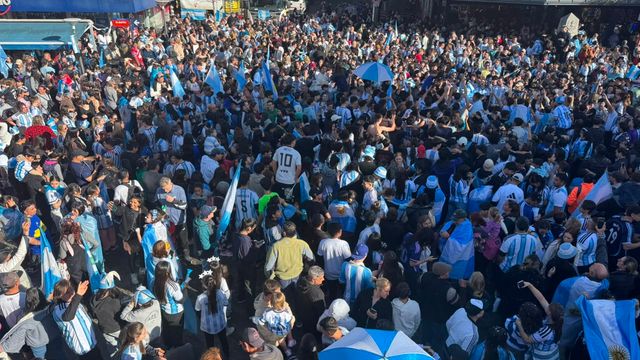 Carlos Paz celebró el triunfo de Argentina con una fiesta celeste y blanca en el centro de la ciudad. Imágenes: Municipalidad de VCP (Y. Aguirre)