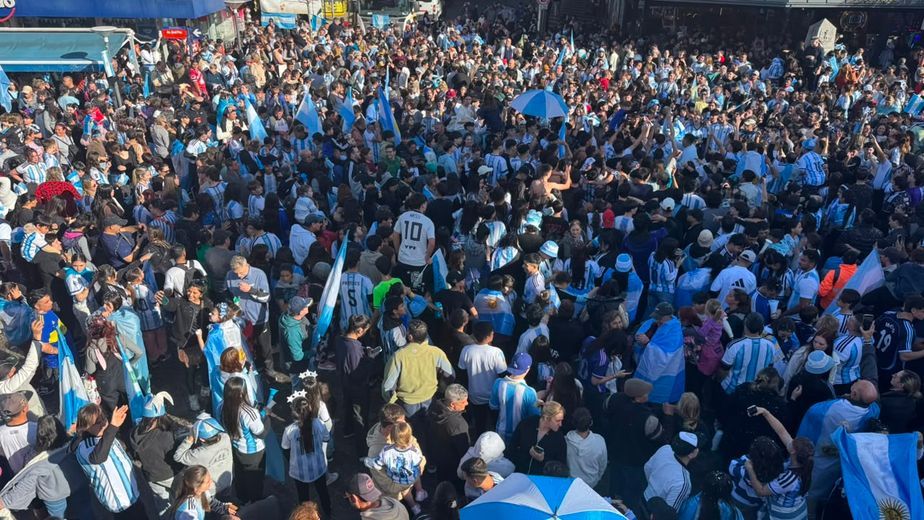 Carlos Paz volvió a latir celeste y blanco con el triunfo de Argentina