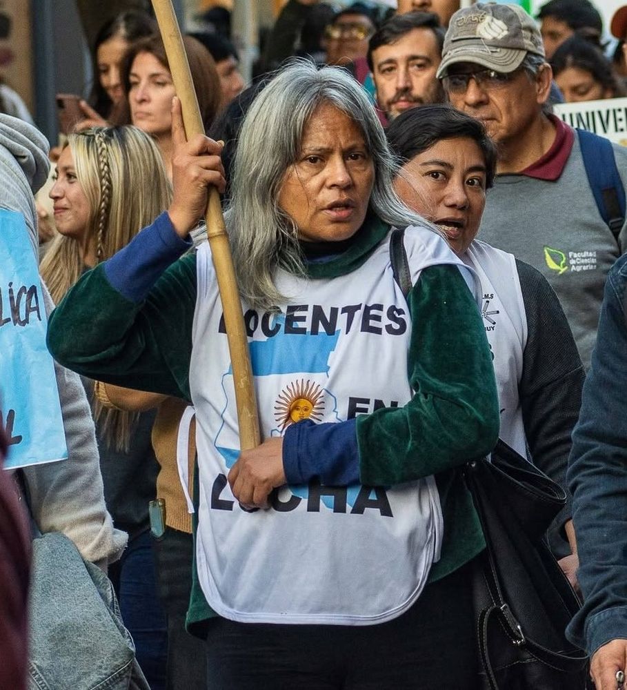 La secretaria general del Centro de Docentes de Enseñanaza Media y Superior (CEDEMS), Mercedes Sosa, dijo que su sector rechazó el incremento salarial anunciado por el Gobierno, aunque el tema será tratado en asamblea para tener una expresión orgánica de los docentes.
