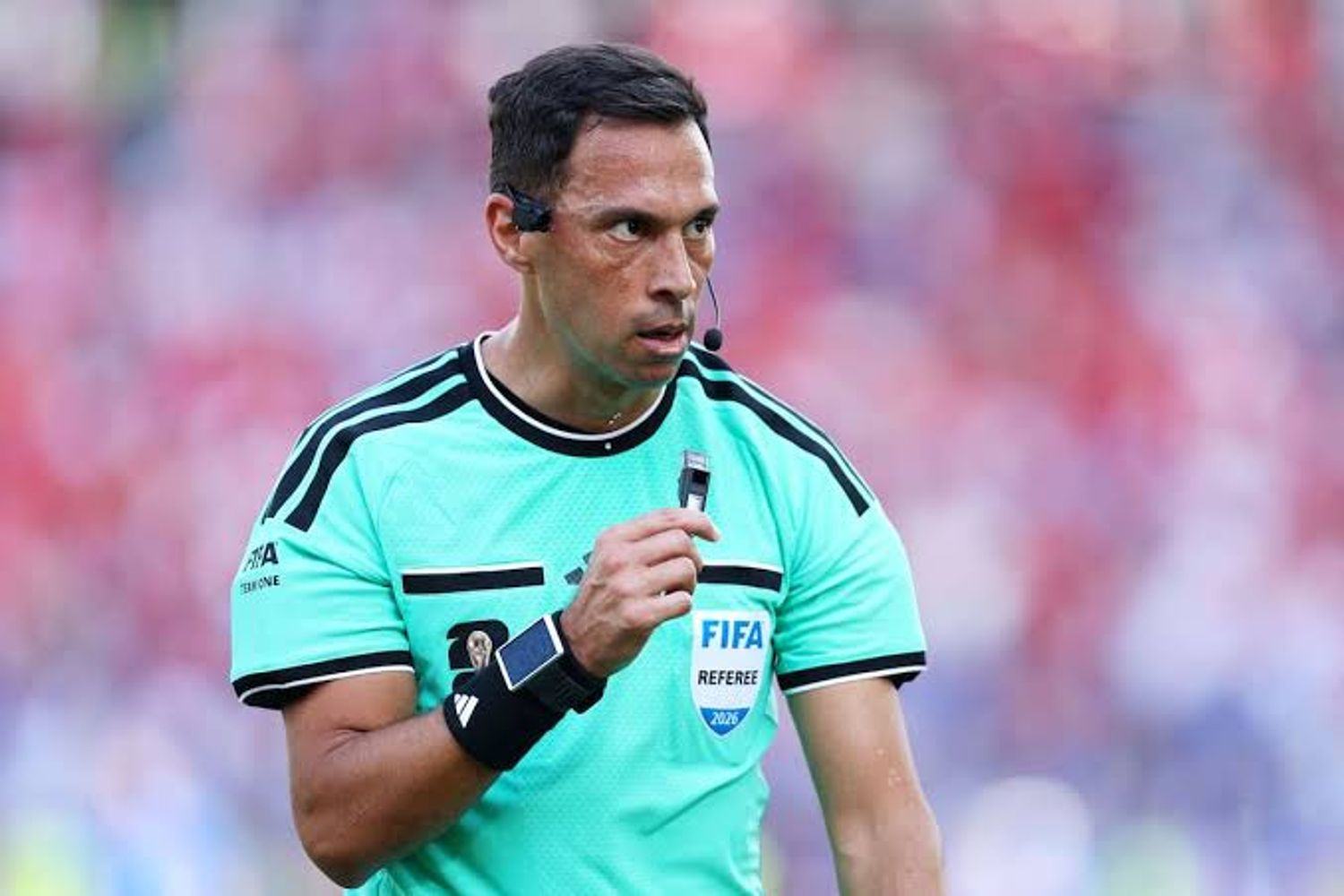 El árbitro podría estar ante su último partido del Mundial.