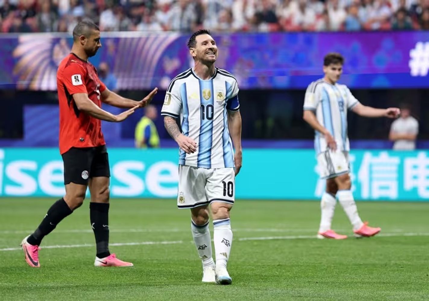 Messi falló un penal.