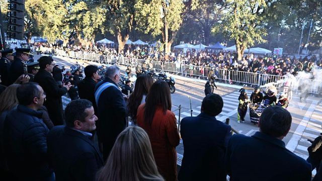 Escuelas, fuerzas de seguridad, clubes y centros de jubilados participaron de la jornada.
