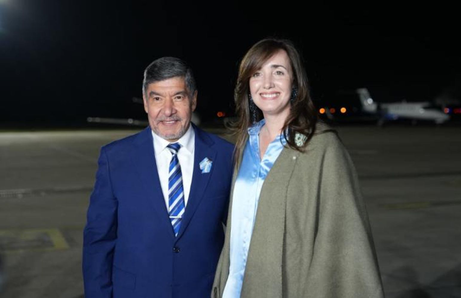 El vicegobernador Miguel Acevedo recibió a la vicepresidenta en el aeropuerto de Tucumán