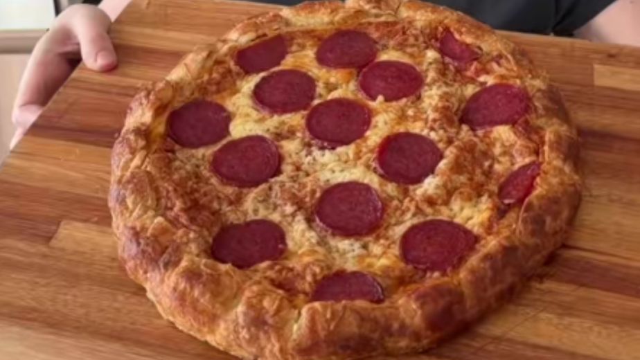 Pizza rellena: la receta express sin amasar para resolver la cena en pocos minutos