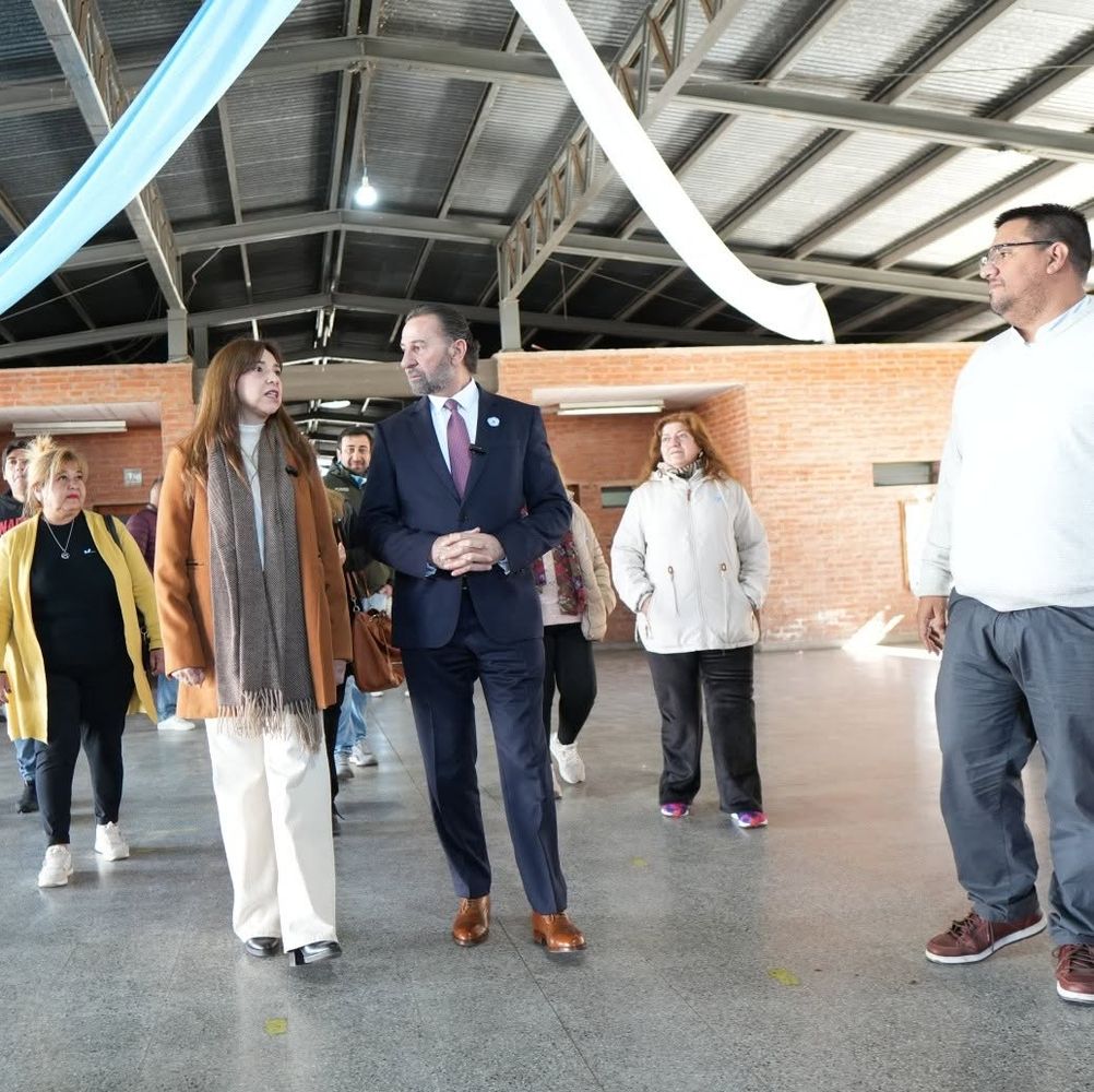 Fernando Juri participó de la jornada y reconoció el trabajo de directivos, docentes y del Ministerio de Educación.