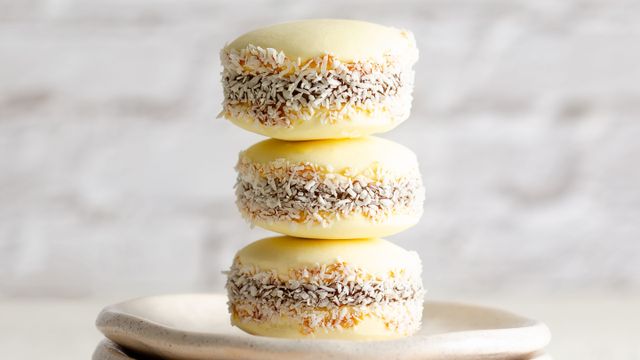 Cómo hacer alfajores de maicena caseros: el truco secreto para que las tapas no se rompan