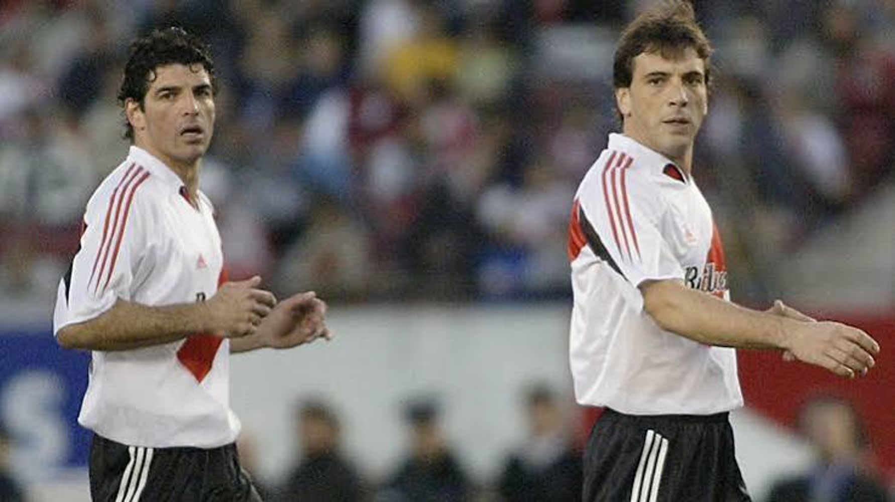 Eduardo Tuzzio y Horacio Ameli, la zaga central de River Plate en 2005.