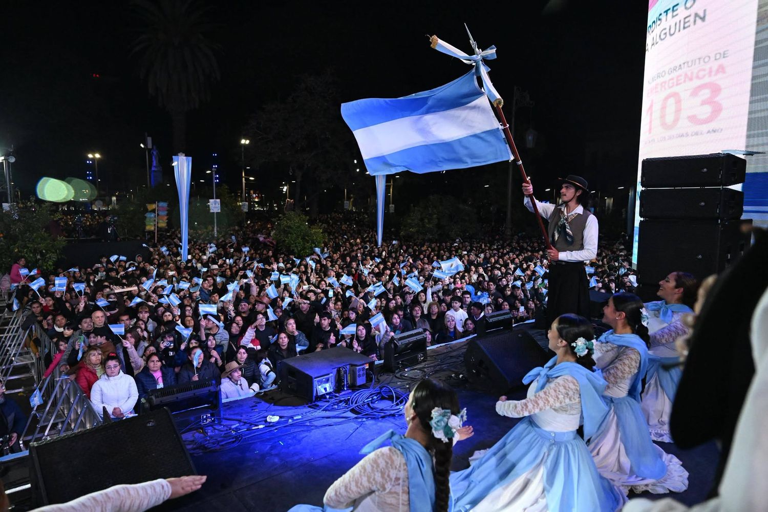 Miles de personas fueron parte de los festejos patrios.