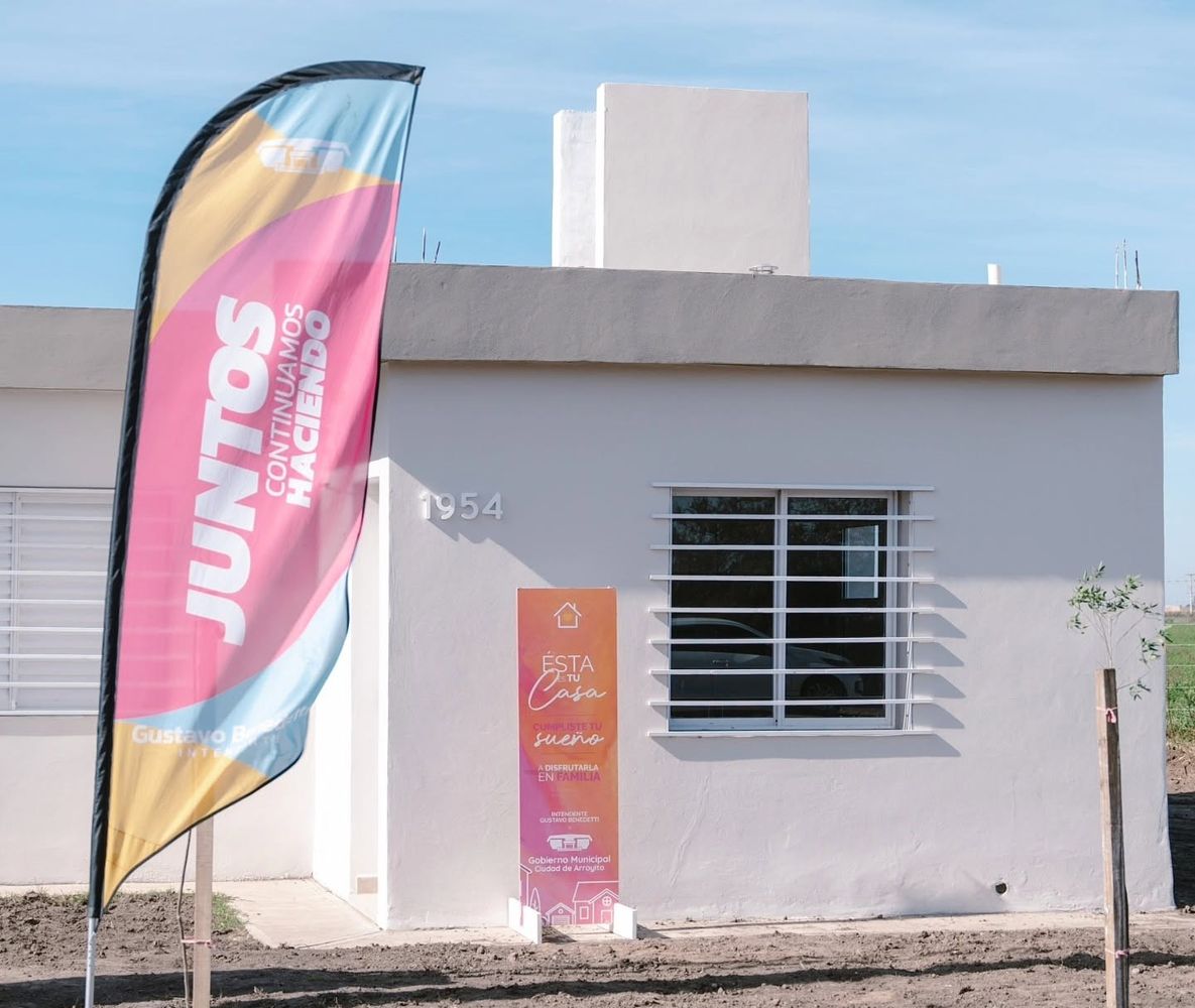 Entrega viviendas en Arroyito Nuevo Barrio Sur Plan Casa y Casa Social