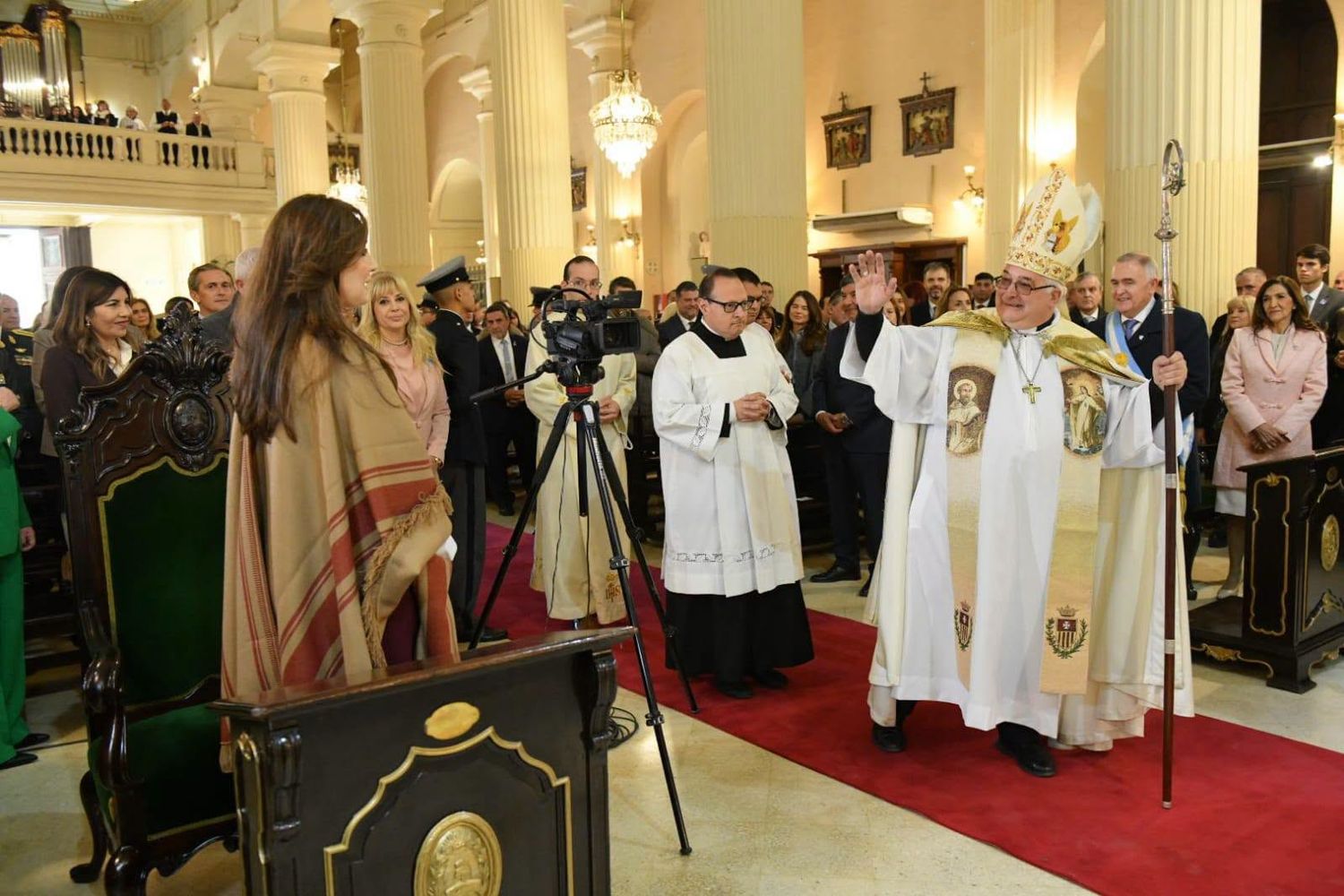 La ceremonia religiosa reunió a autoridades nacionales, provinciales y municipales por el aniversario de la Declaración de la Independencia.