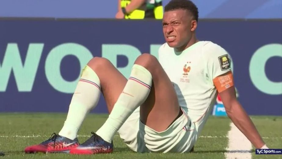 Mbappé pidió el cambio y encendió alarmas en Francia: cómo se lo vio en el festejo