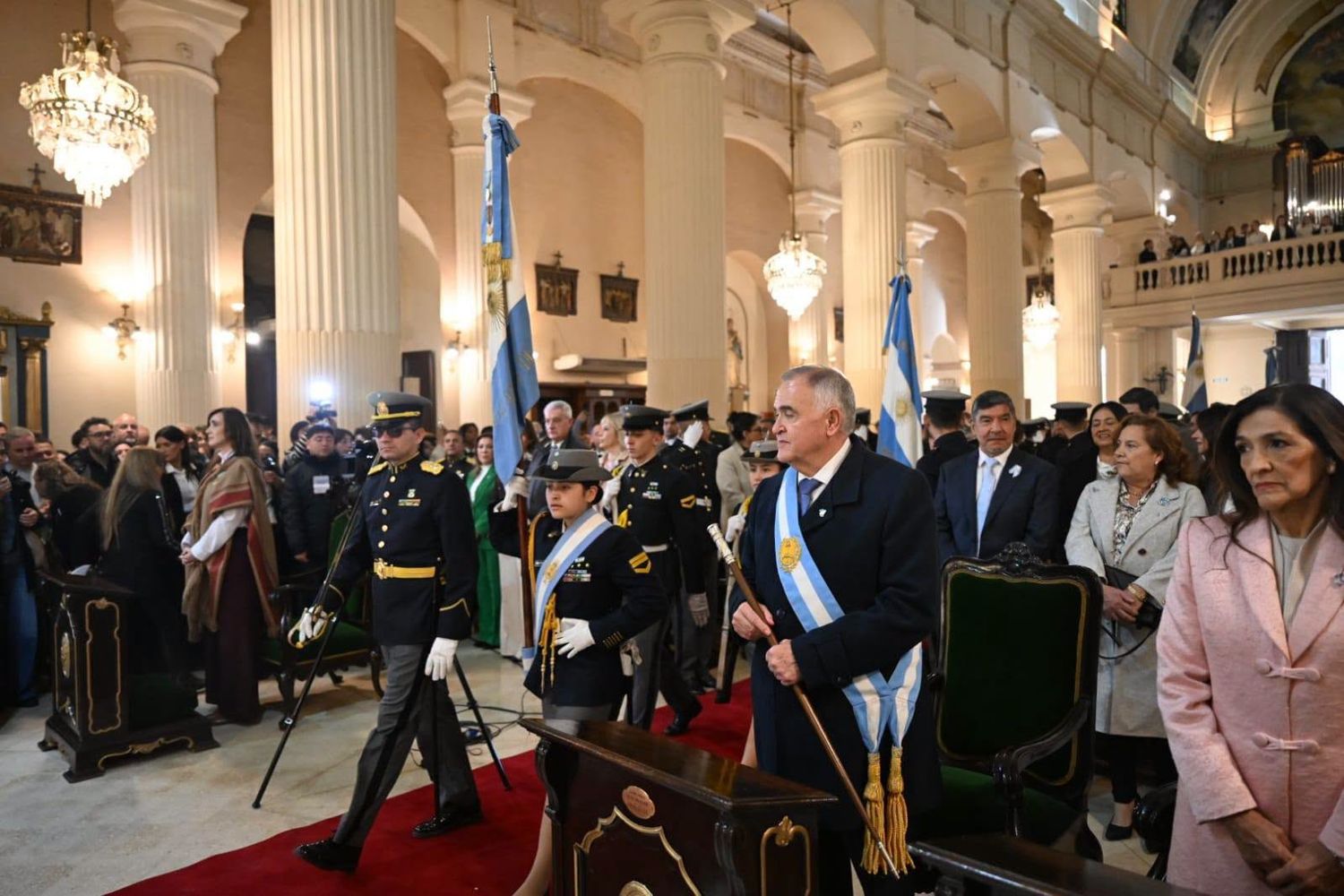 Jaldo y Villarruel encabezaron el Tedeum: el pedido del Arzobispo por la unidad nacional.