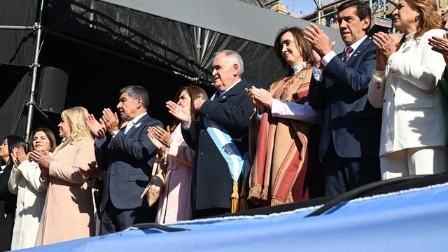 La vicepresidenta agradeció la invitación de Jaldo y confirmó su participación en el desfile cívico-militar.