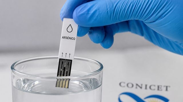 Con insumos del INTI, una catamarqueña abarató un sensor para detectar arsénico en agua de pozo.