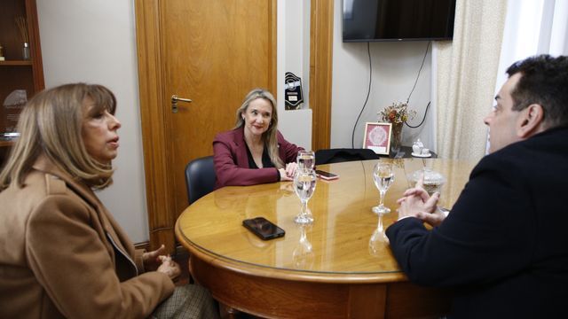 El encuentro giró en torno a la integración entre el arte y la educación en la provincia.