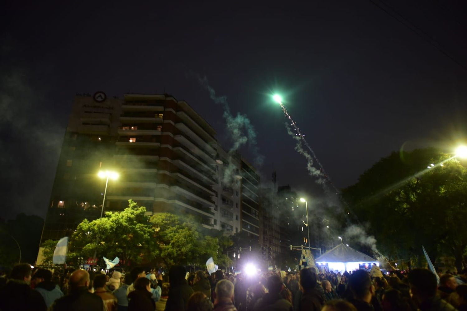 Masivos festejos en Patio Olmos.
