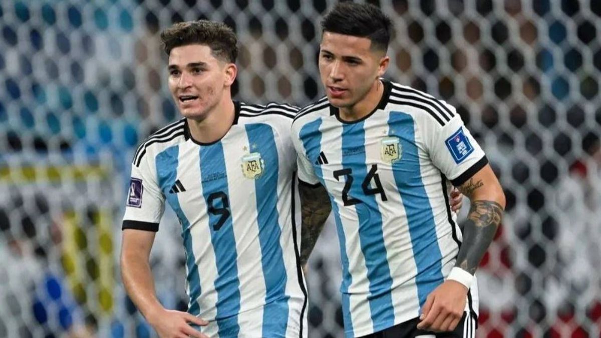 El gesto de Julián Álvarez con Enzo Fernández que conquistó a los hinchas de Argentina en la previa contra Inglaterra