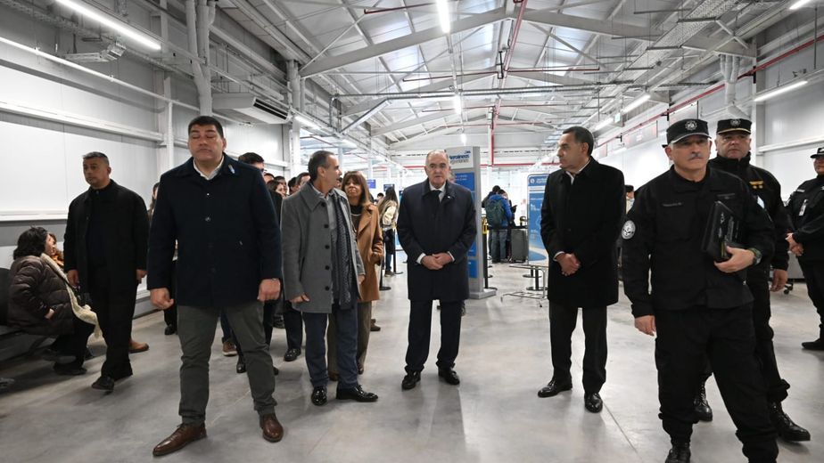 "Los tucumanos nos merecíamos un aeropuerto nuevo": Jaldo en el inicio de la remodelación del Matienzo