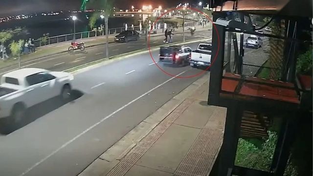 Un motociclista atropelló y mató a un soldado en la Costanera de Posadas: el conductor escapó y luego fue detenido.