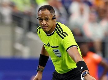Quién es el árbitro para Argentina-Inglaterra en semifinal y las polémicas que lo preceden