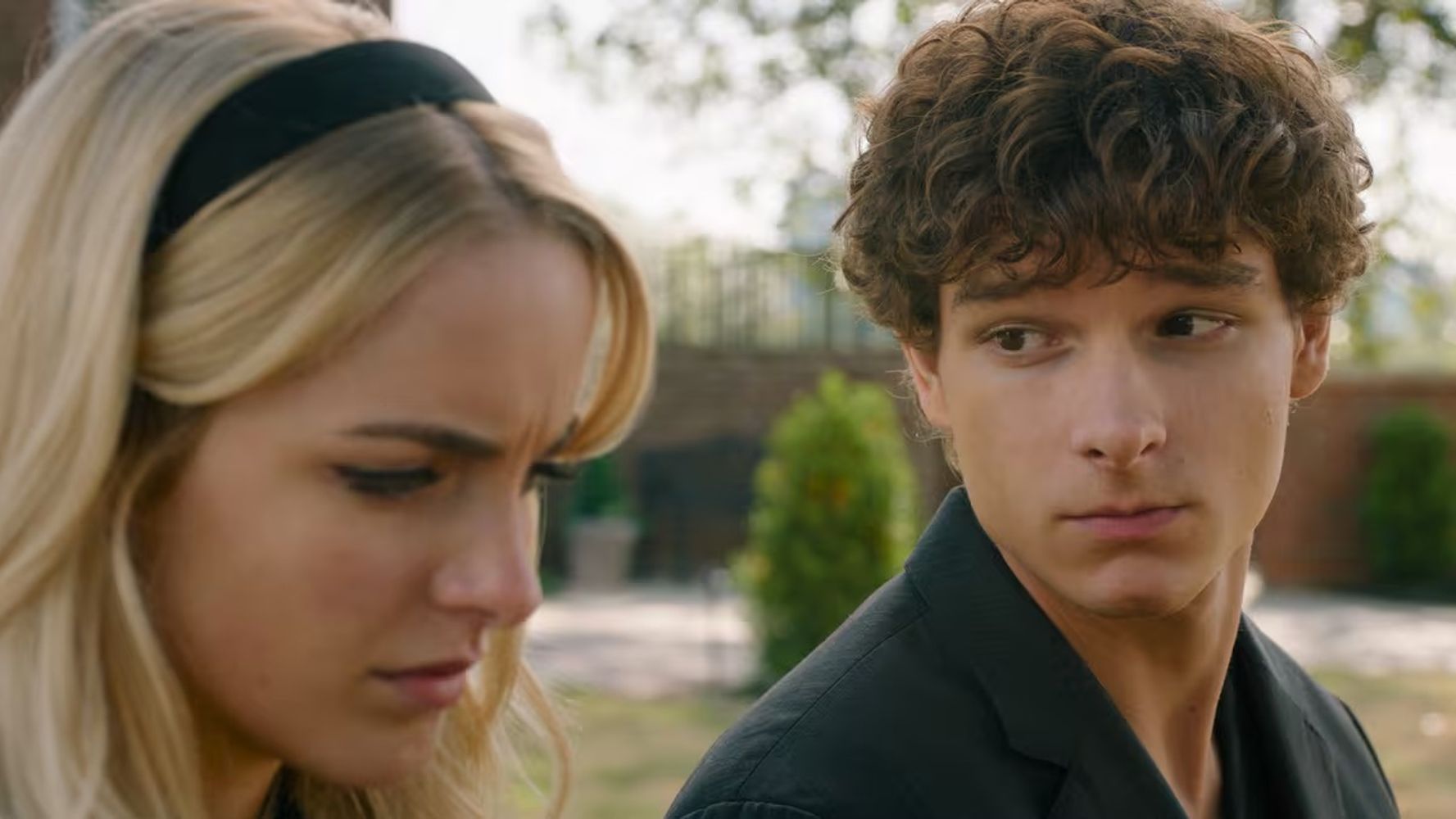 Romance, drama y conflictos familiares se combinan en esta producción.