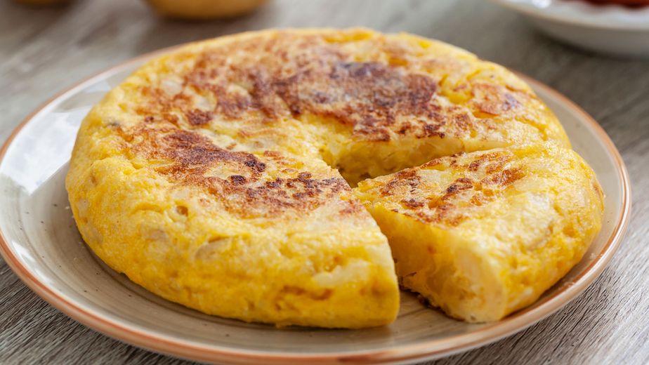 El secreto de los cocineros: el truco definitivo para lograr una tortilla de papas perfecta y con más textura