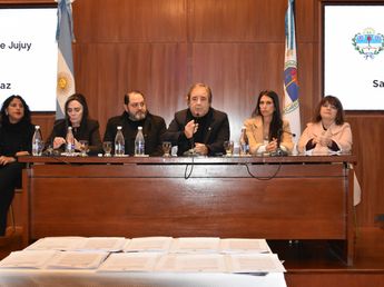 Hallaron en la Legislatura cerca de doscientos textos de relevancia histórica para Jujuy