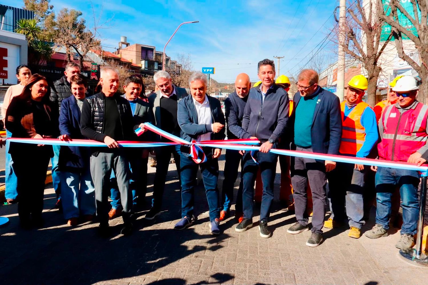 Inauguración de la obra de repavimentación de Ruta 14. La obra contempló además el nuevo acueducto de agua.
