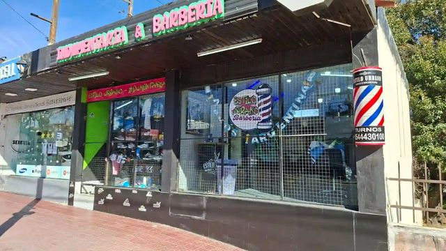 Desvalijaron una barbería de La Falda y se llevaron mercadería por $4 millones.