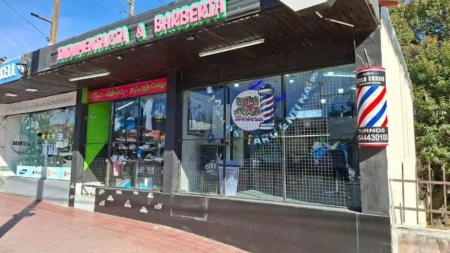 Desvalijaron una barbería de La Falda y se llevaron mercadería por $4 millones