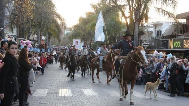 Villa Carlos Paz celebra sus Fiestas Patronales y sus 113 años de historia.