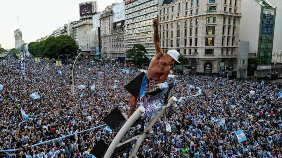 "El que no salta...": el emotivo video de la AFA en la previa de Argentina vs. Inglaterra