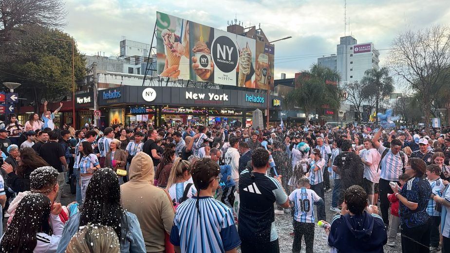 Carlos Paz es una fiesta: Argentina venció a Inglaterra y está en la final del Mundial