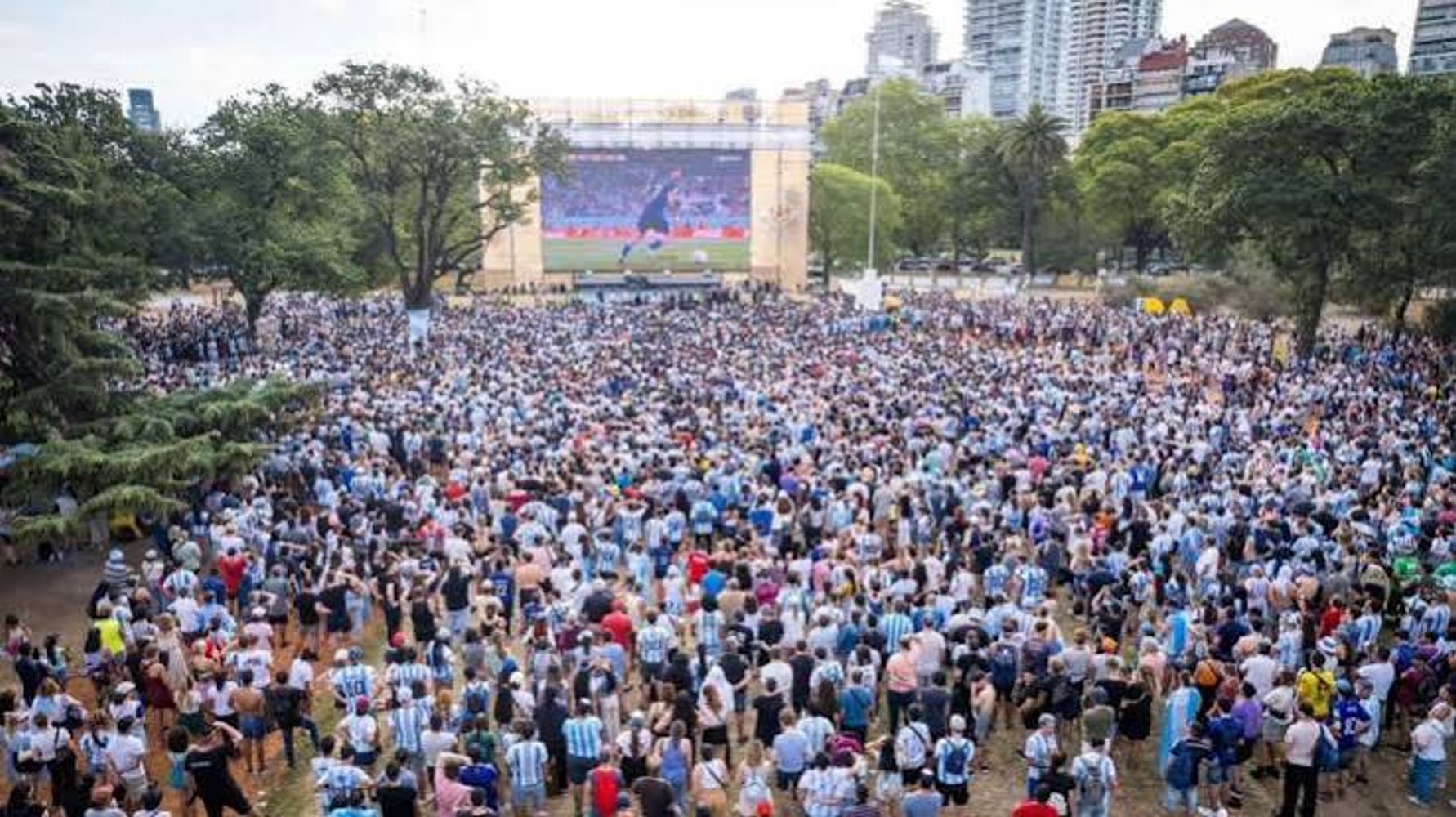 Miles de hinchas podrán disfrutar de la gran final el domingo en La Rural.
