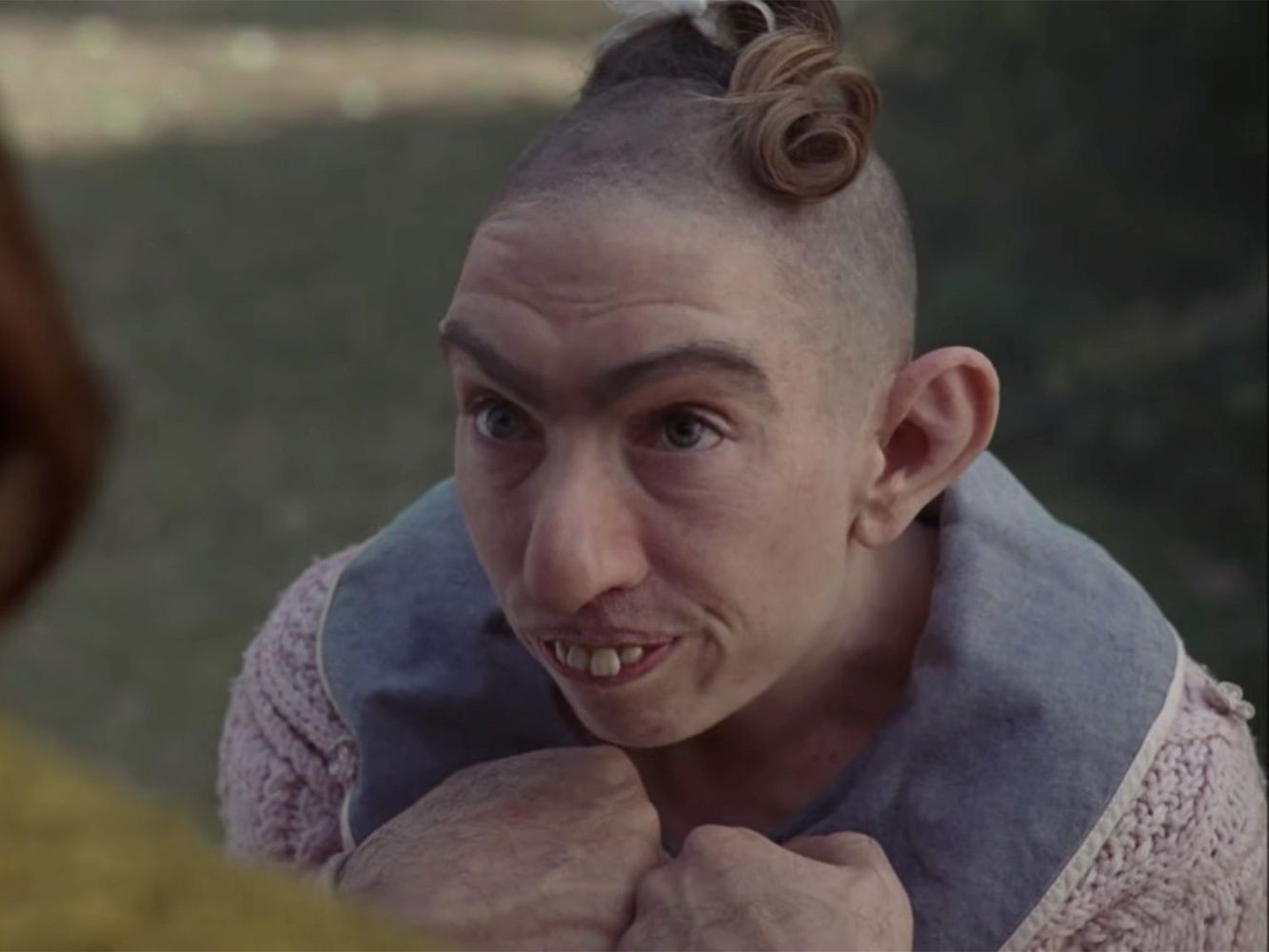 Naomi Grossman en American Horror Story.