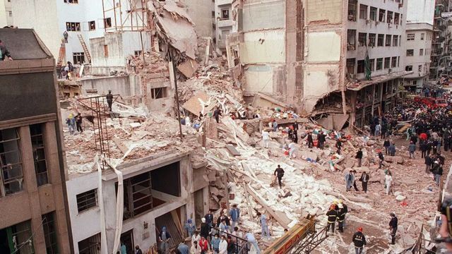 A 32 años del atentado a la AMIA: el ataque que marcó a la Argentina y una herida que sigue abierta