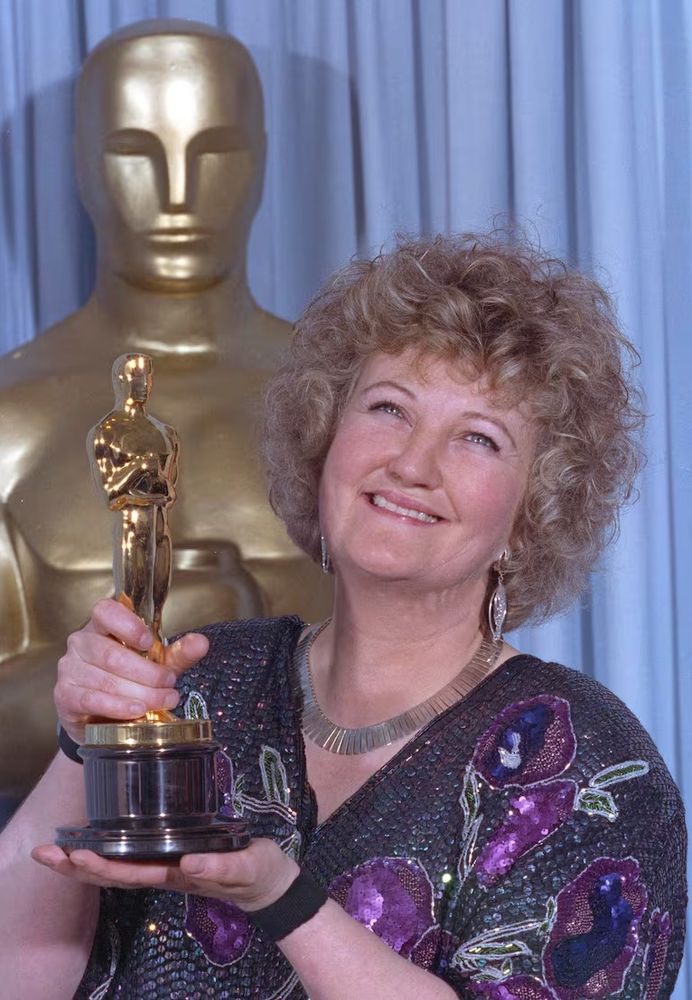 La actriz irlandesa ganó el Oscar a Mejor Actriz de Reparto por su trabajo en Mi pie izquierdo.