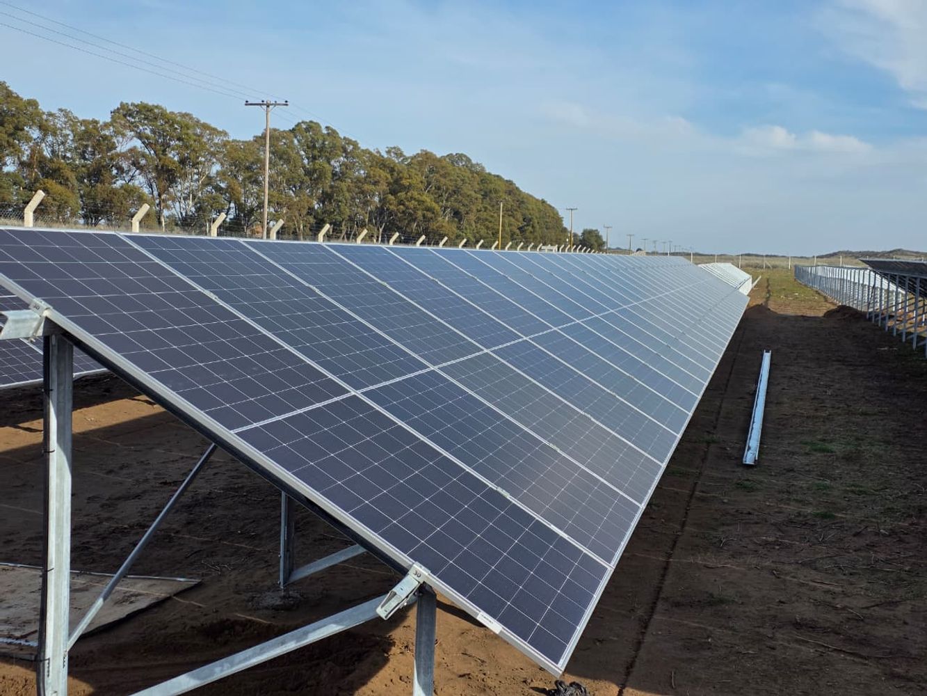 Continúa la construcción del Parque Solar en Pehuen Co. 