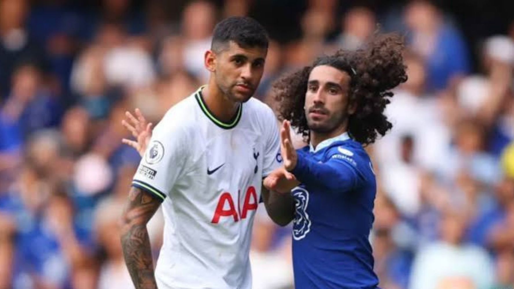 "Cuti" Romero y Marc Cucurella, rivales en un Tottenham-Chelsea.