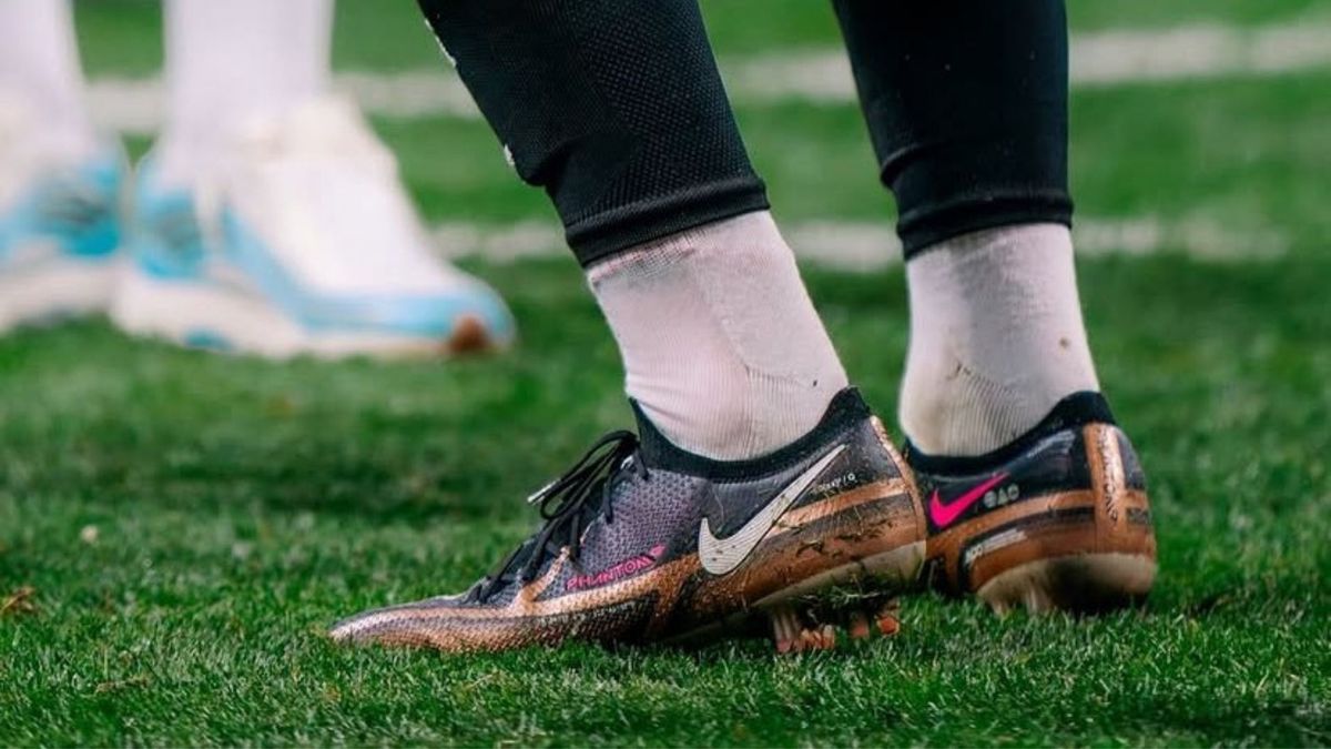 La cábala de Enzo Fernández tiene sello cordobés: quién está detrás de los botines del gol a Inglaterra
