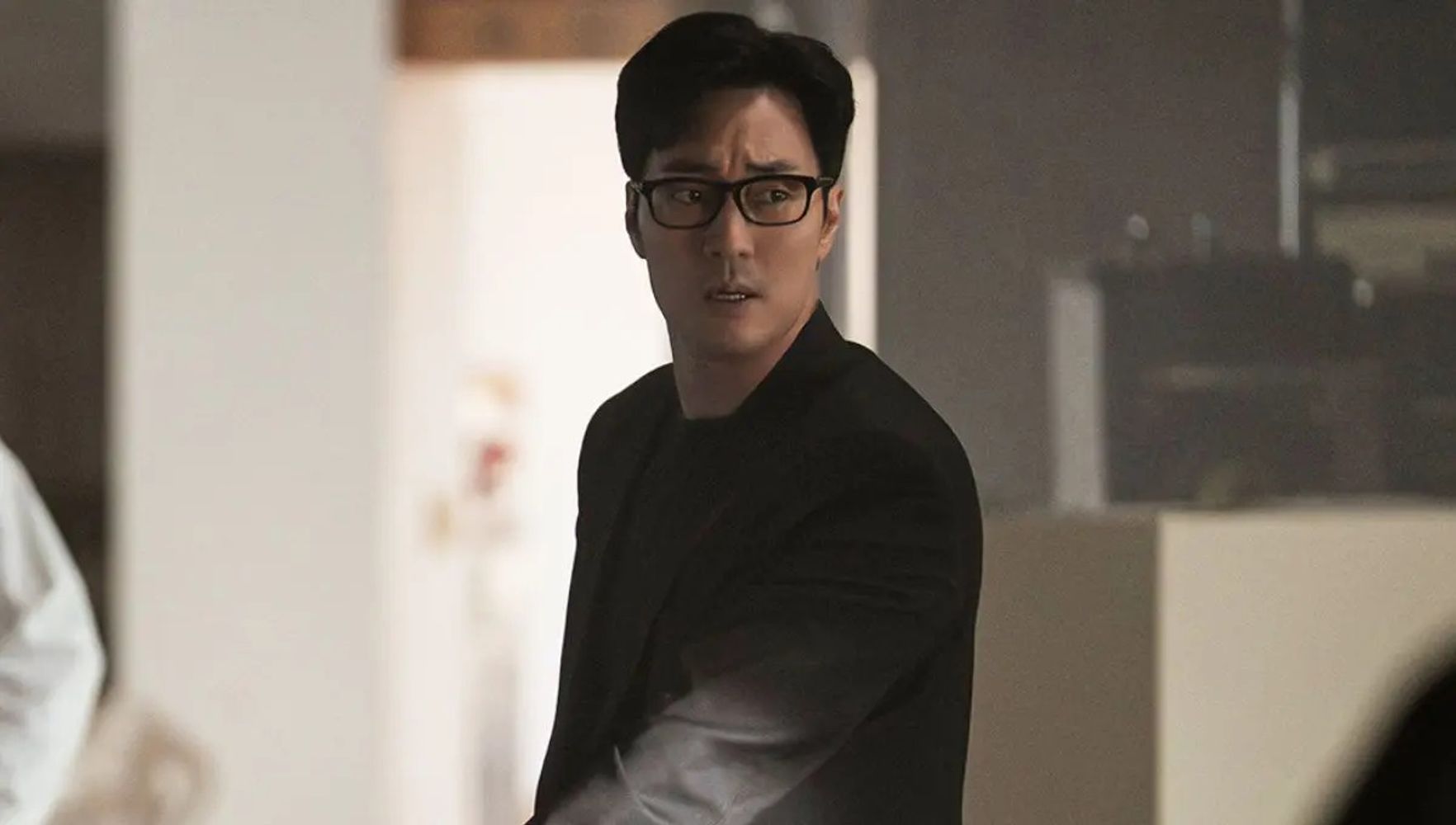So Ji-sub protagoniza el thriller que se convirtió en un fenómeno mundial.