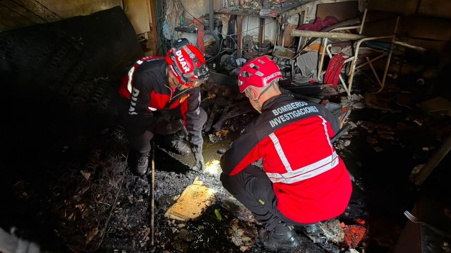 Un policía de franco salvó a un jubilado de morir en un incendio en Córdoba