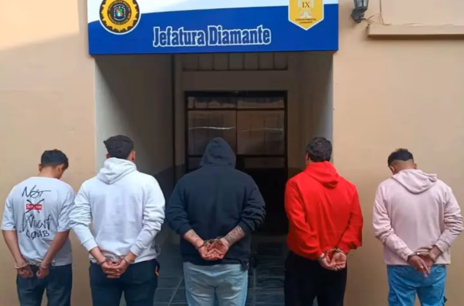 Detuvieron a un exjugador de Colón por el brutal asesinato a puñaladas de un hombre en Entre Ríos.