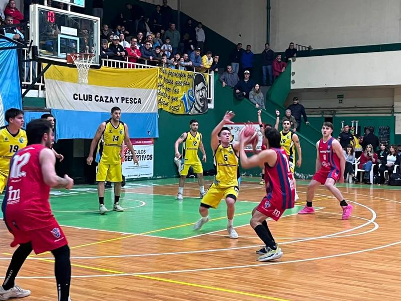 Caza y Pesca ganó el primer tramo de la Liga del Bronce