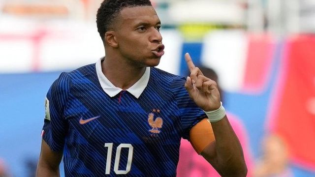 Los goles de un Mbappé insaciable no alcanzaron para que Francia terminé en el podio. Inglaterra, tercero en el Mundial.