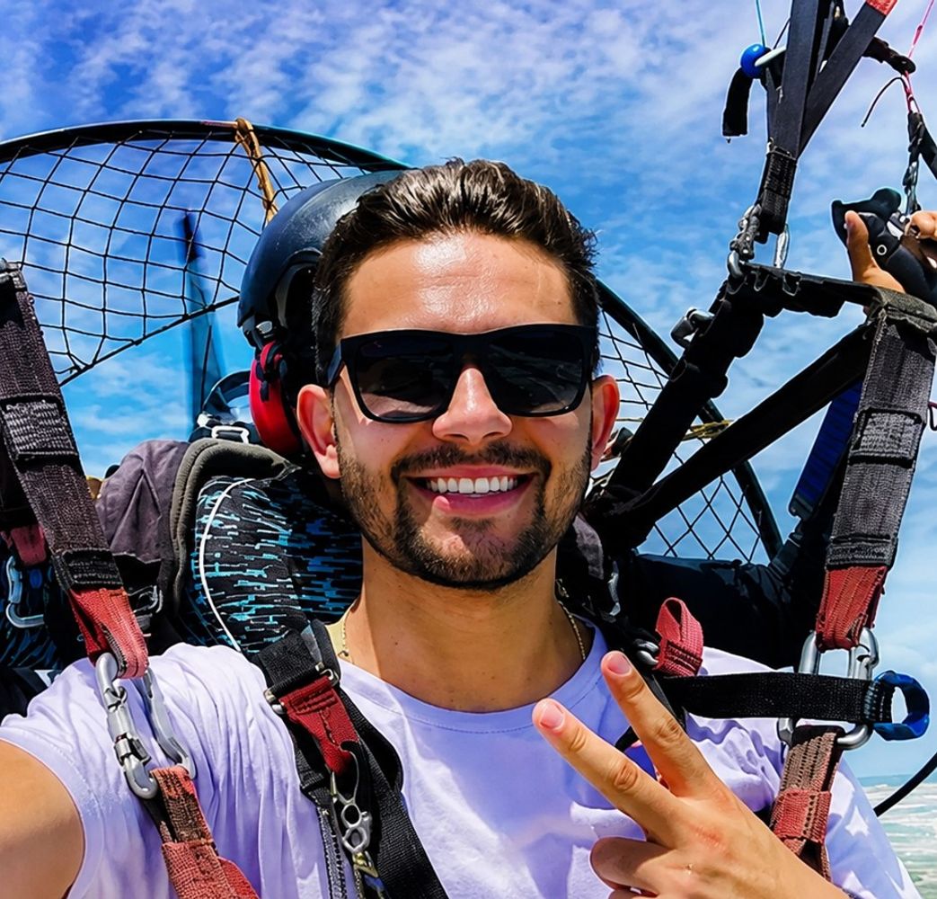 Festejaba su primer vuelo en solitario, participó de un ritual y murió tras sufrir una reacción alérgica.