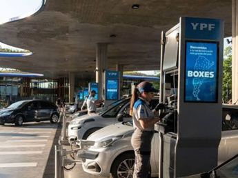 Sueldos en 2026: cuánto cobrará un playero de YPF, Shell o Axion en agosto
