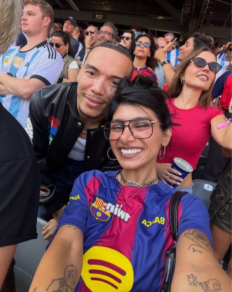 Con la camiseta de Lamine Yamal y sandalias con taco, Mia Khalifa festejó por España campeón del Mundial 2026